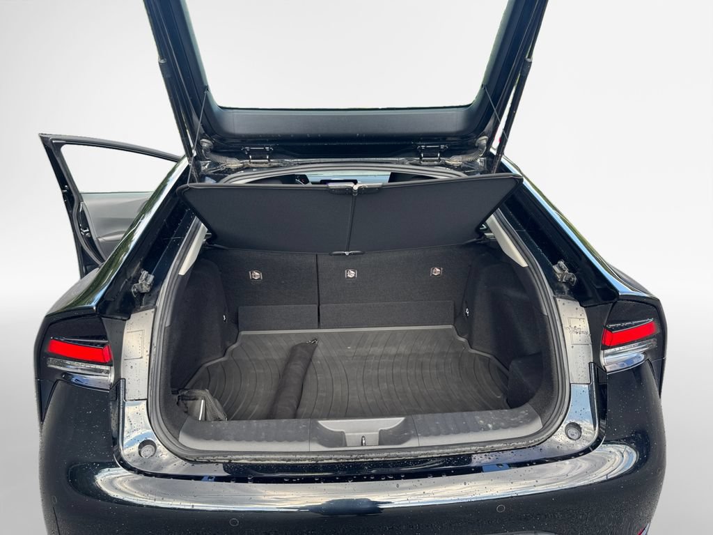 Used 2023 Toyota Prius LE FWD image 25
