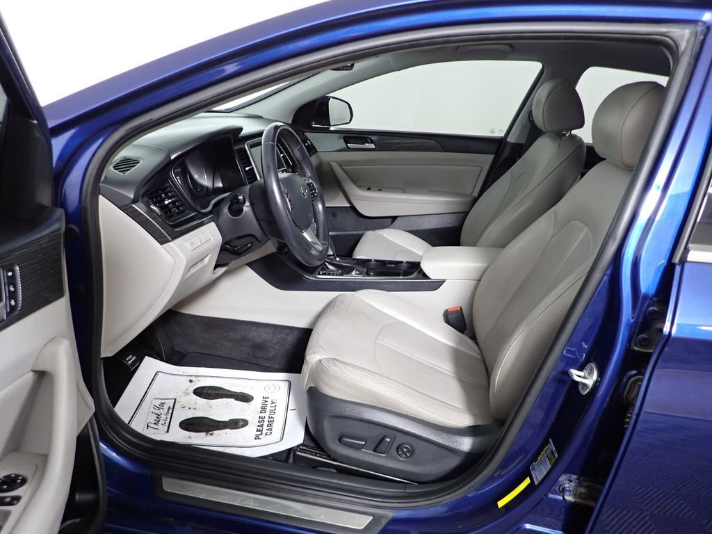 Used 2018 Hyundai Sonata Limited w/ Cargo Package image 18