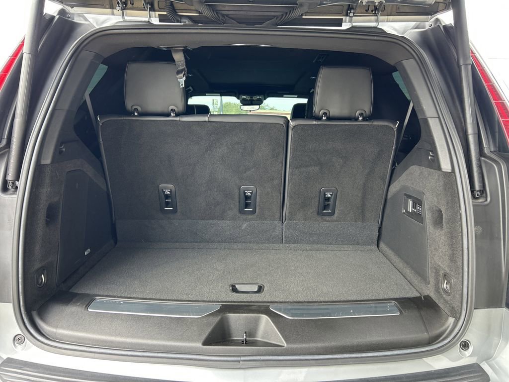 Certified 2024 Cadillac Escalade Premium Luxury image 10