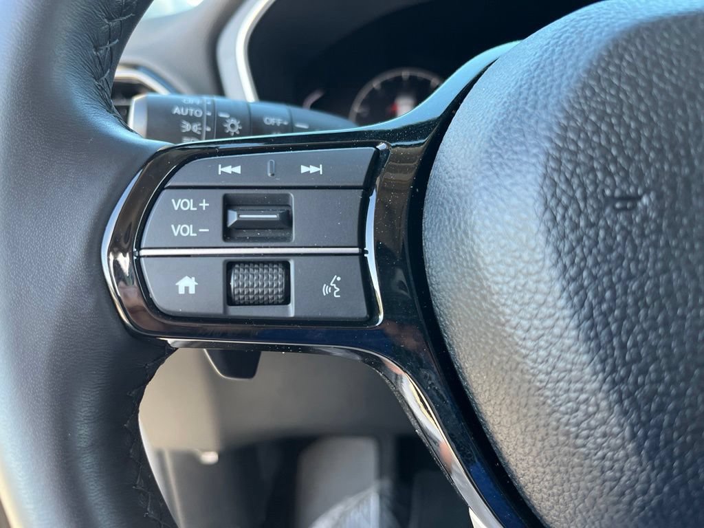 Certified 2025 Honda Pilot Touring image 22
