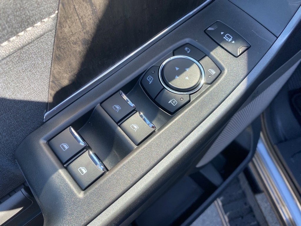 New 2026 Ford F250 Lariat w/ Black Appearance Package image 13