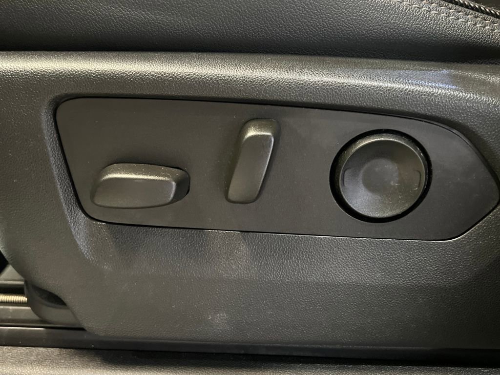 Used 2023 Chevrolet Silverado 1500 High Country w/ High Country Premium Package image 36