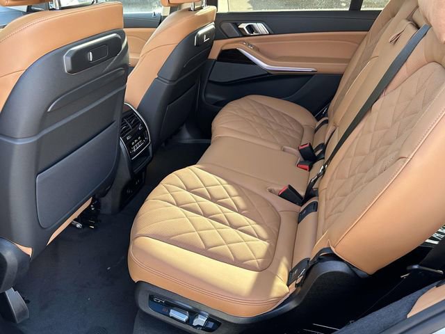 New 2026 BMW X7 xDrive40i image 8