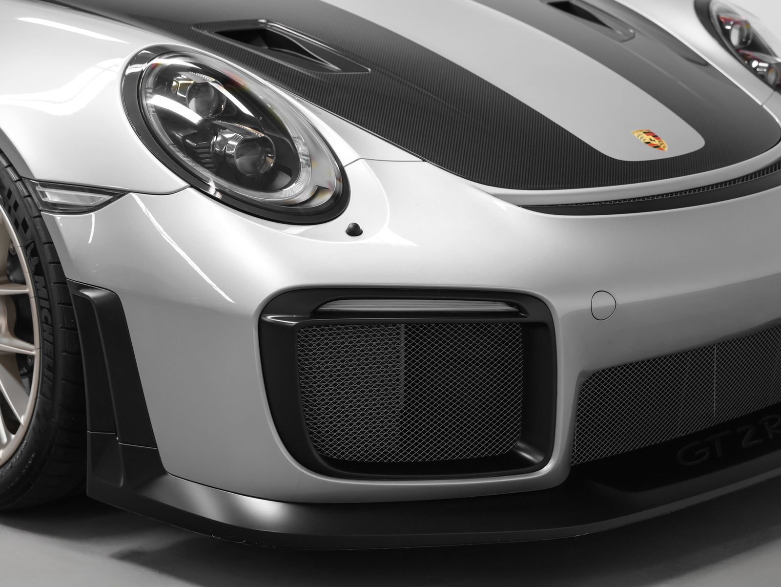 Certified 2018 Porsche 911 GT2 RS RWD image 32
