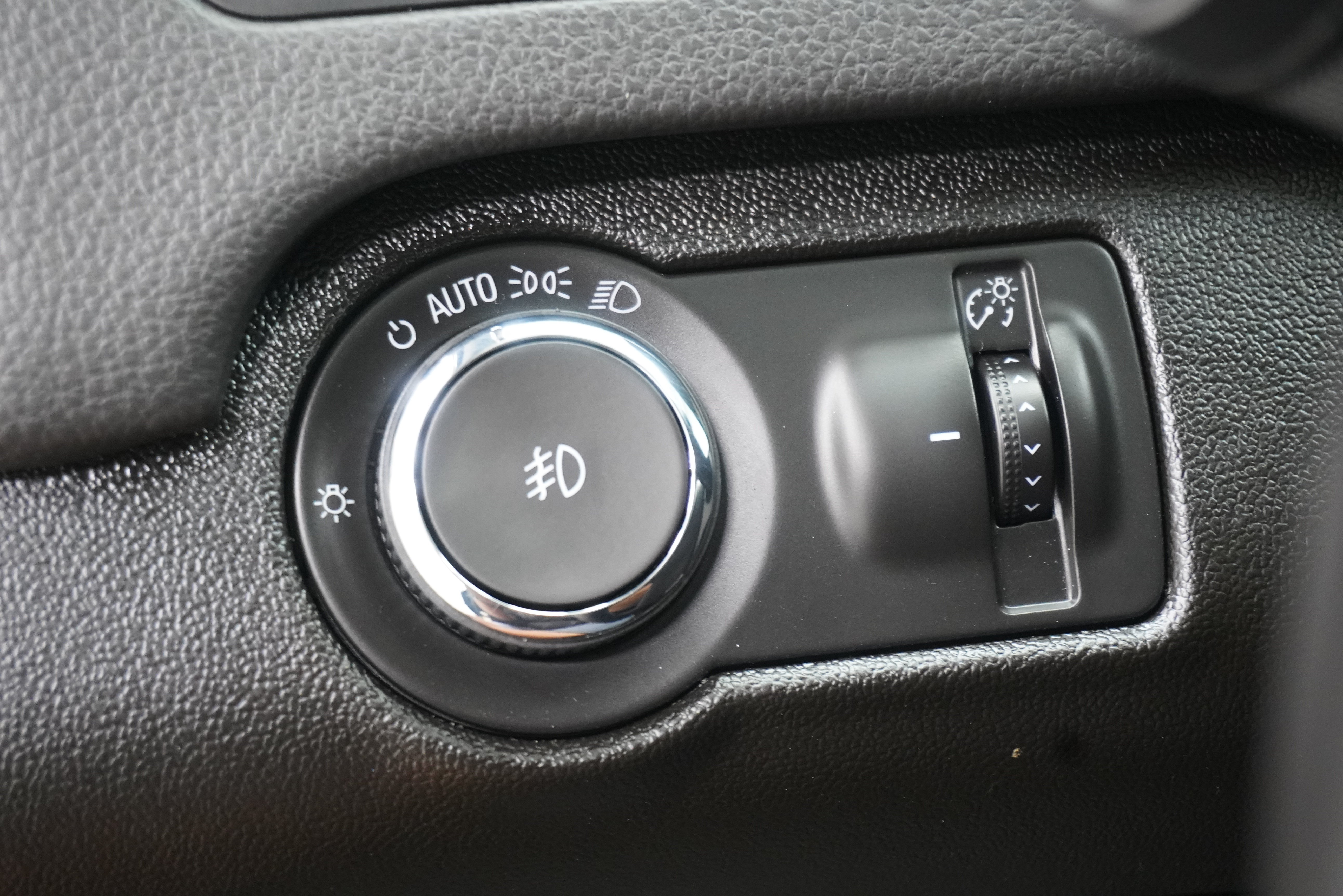 Used 2017 Buick Regal Sport Touring FWD image 22