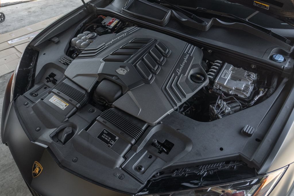 Used 2023 Lamborghini Urus S AWD/4WD image 38