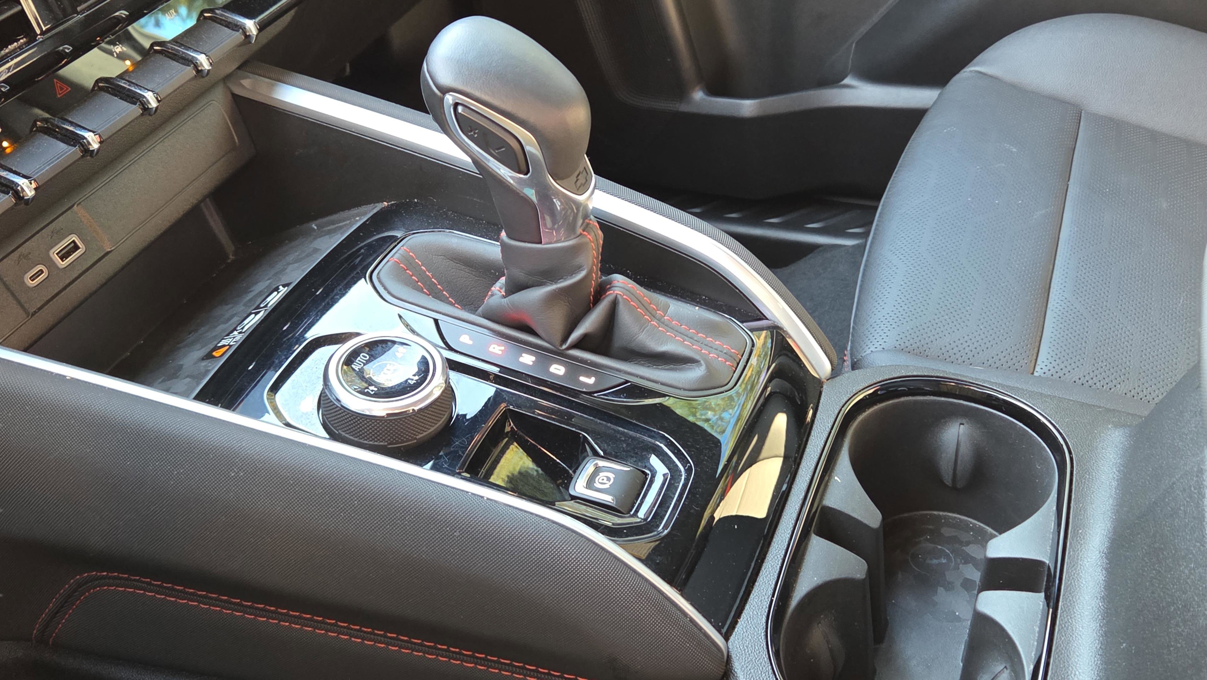 Used 2023 Chevrolet Colorado Z71 w/ Z71 Convenience Package 2 image 22