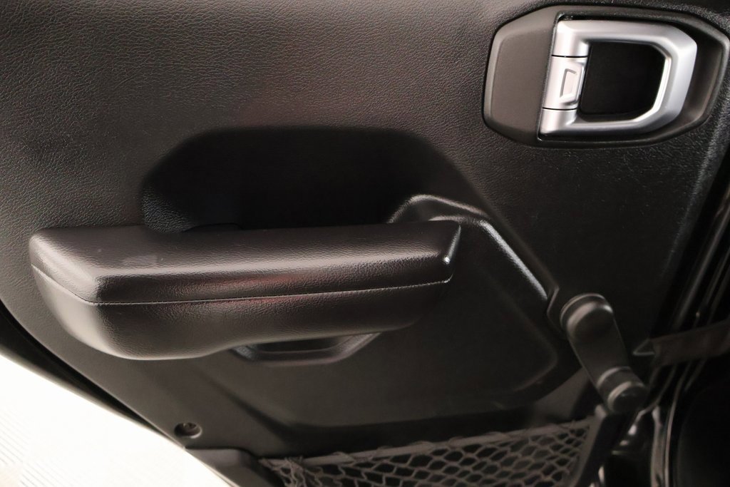 Used 2018 Jeep Wrangler Unlimited Sport image 15