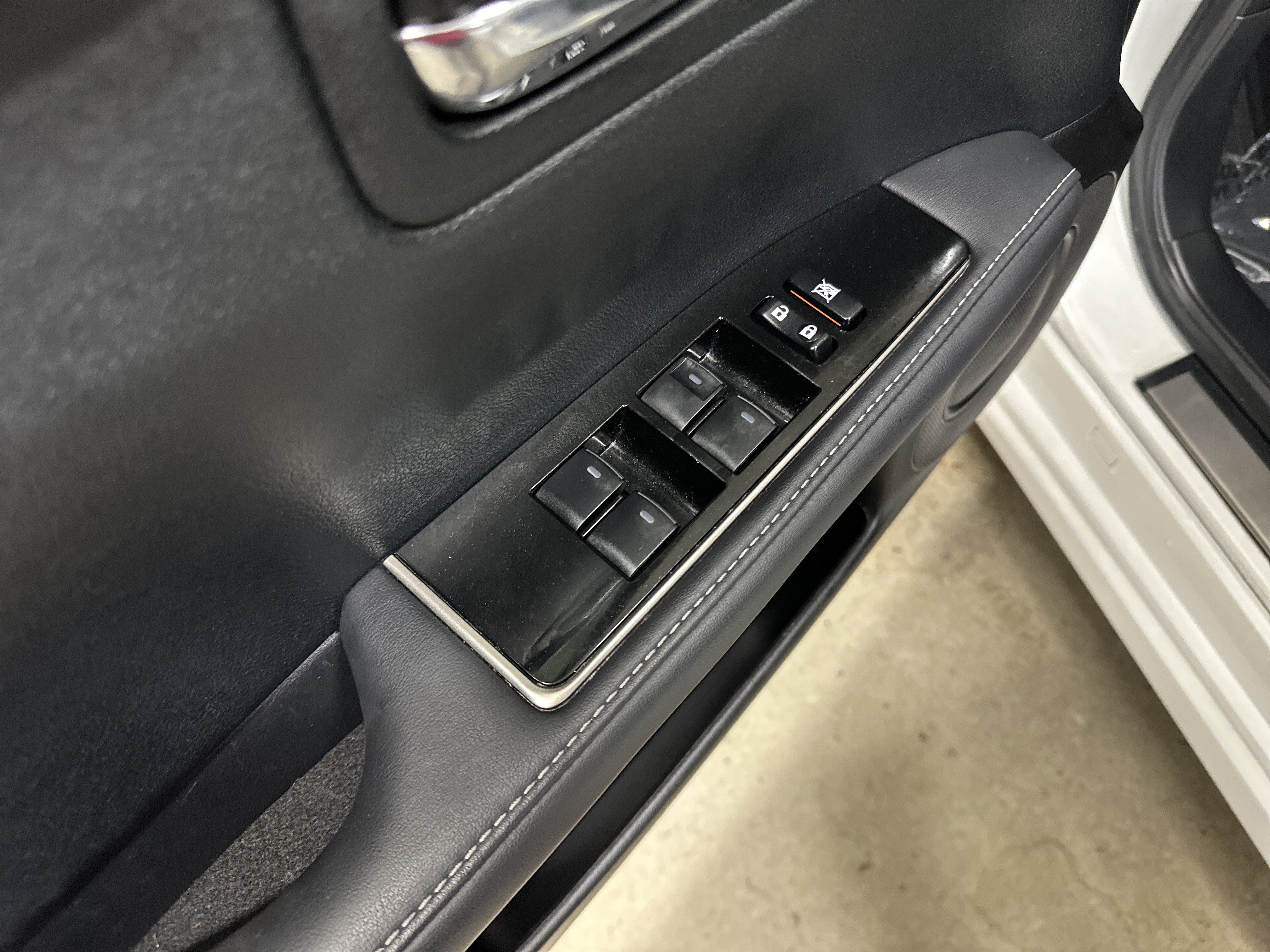 Used 2018 Lexus ES 350 w/ Navigation System Package FWD image 15