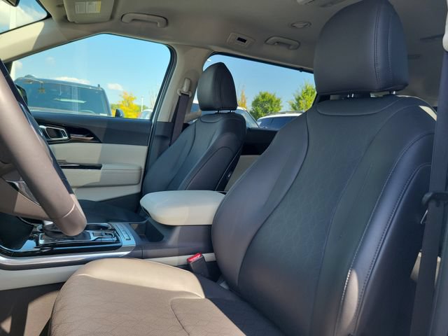 Certified 2024 Kia Carnival EX FWD image 15