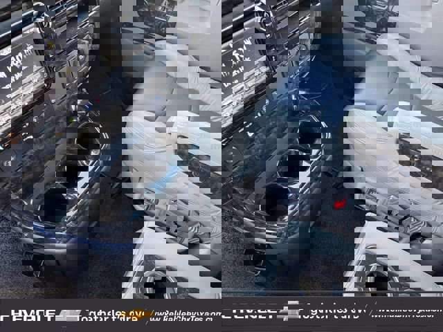 Used 2022 GMC Savana 2500 Extended w/ Enhanced Convenience Package image 19