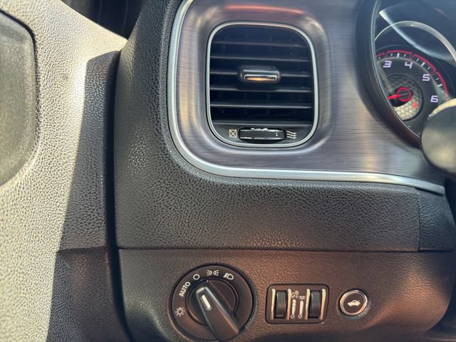 Used 2018 Dodge Charger SXT RWD image 20