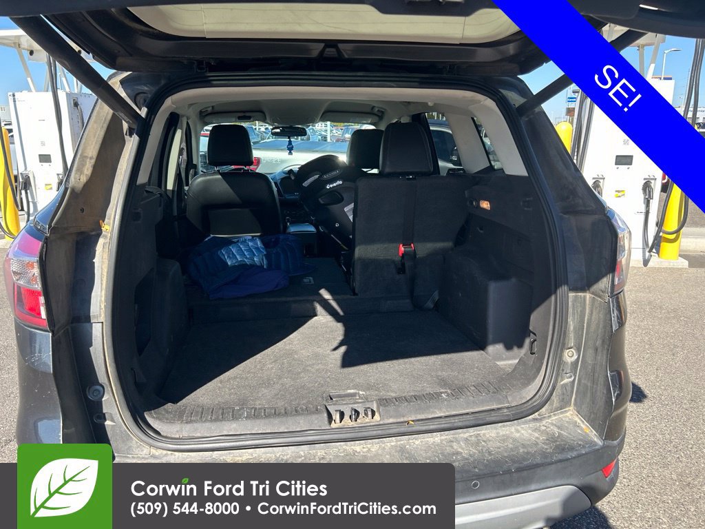 Used 2017 Ford Escape SE w/ SE Leather Comfort Package AWD/4WD image 8