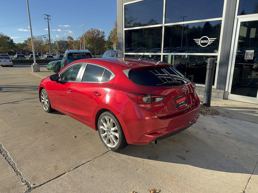 Used 2017 MAZDA MAZDA3 Touring FWD image 3