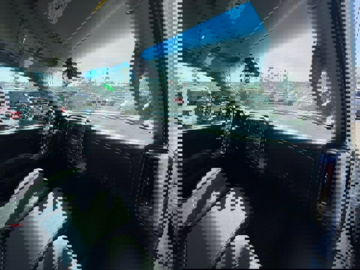 Used 2018 Chevrolet Silverado 1500 LT w/ LT Eassist Package image 19