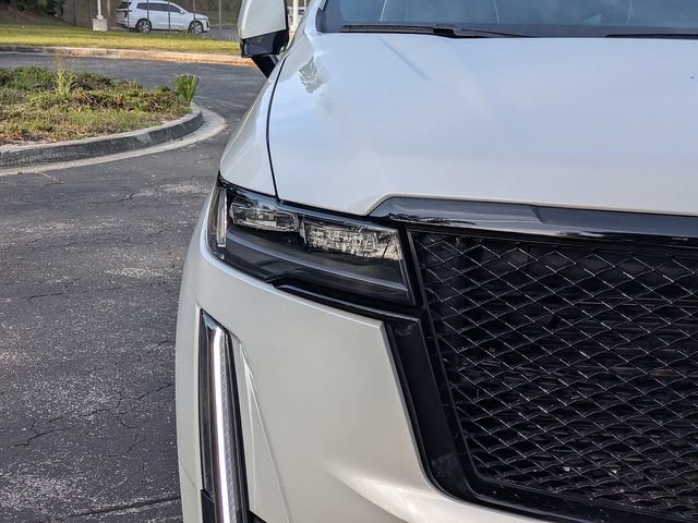 Certified 2024 Cadillac Escalade Sport w/ LPO, ONYX Package AWD/4WD image 9