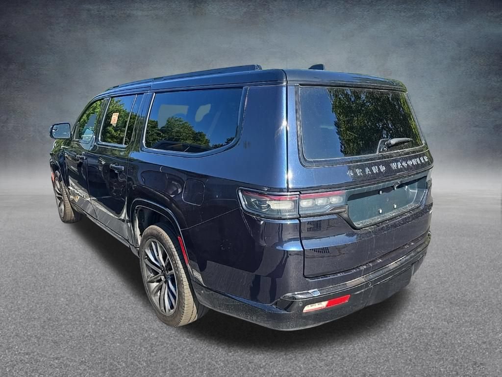 Used 2025 Jeep Grand Wagoneer L Series III w/ Rear Seat Video Group 1 AWD/4WD image 4
