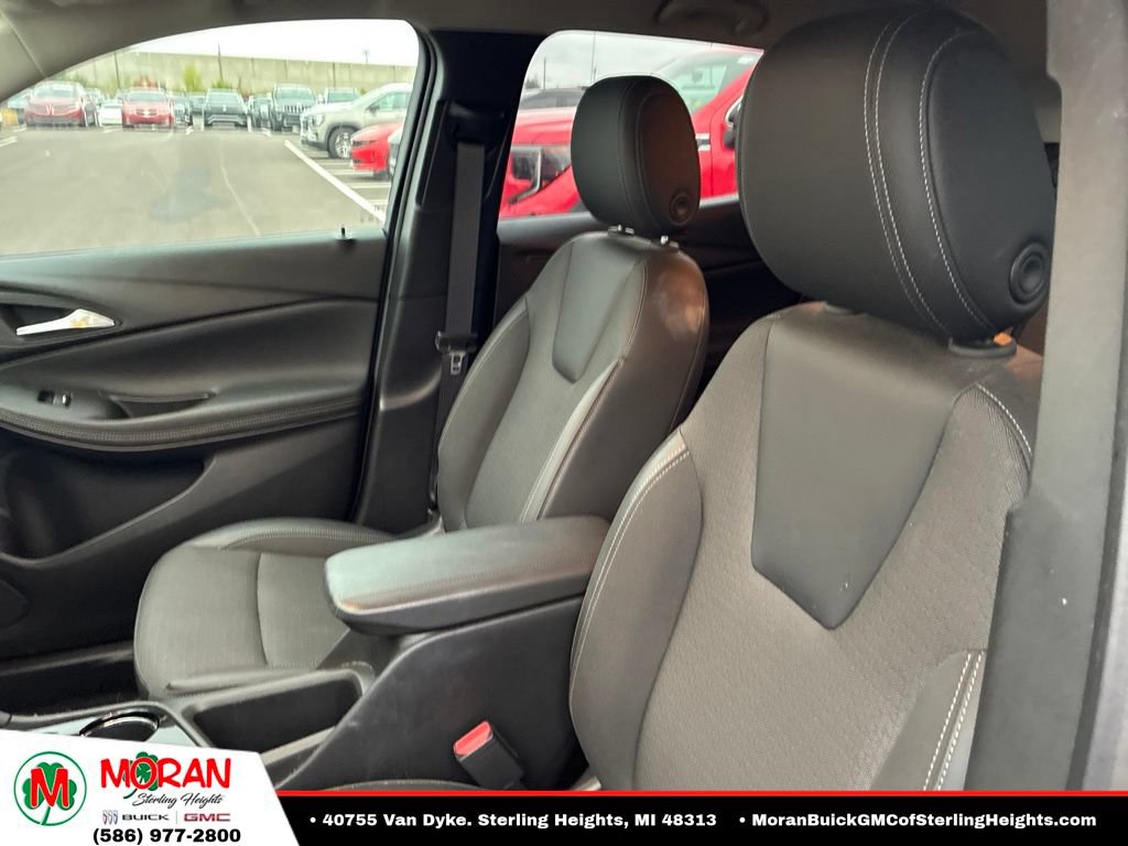 Certified 2024 Buick Encore GX Preferred w/ Comfort Package FWD image 8