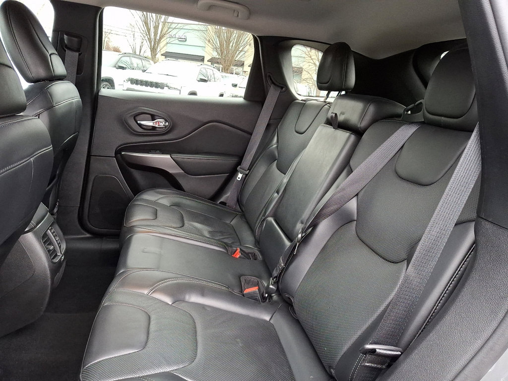 Used 2020 Jeep Cherokee Latitude Lux w/ Quick Order Package 2YH Lux image 20