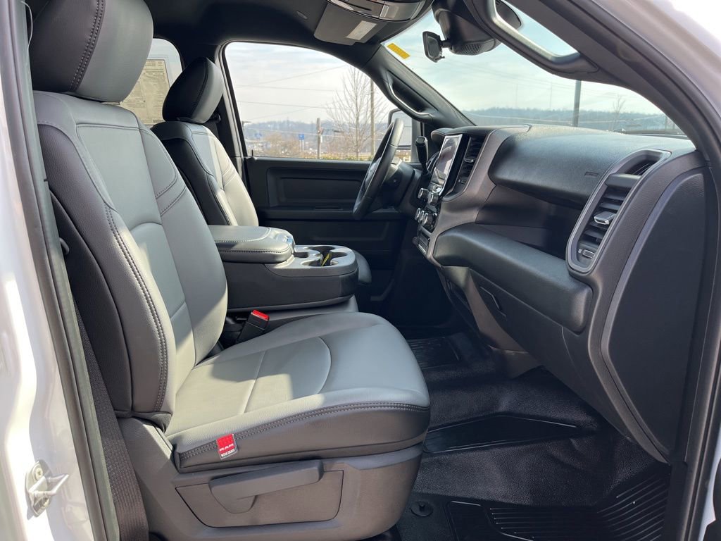 New 2026 RAM 5500 Tradesman AWD/4WD image 24
