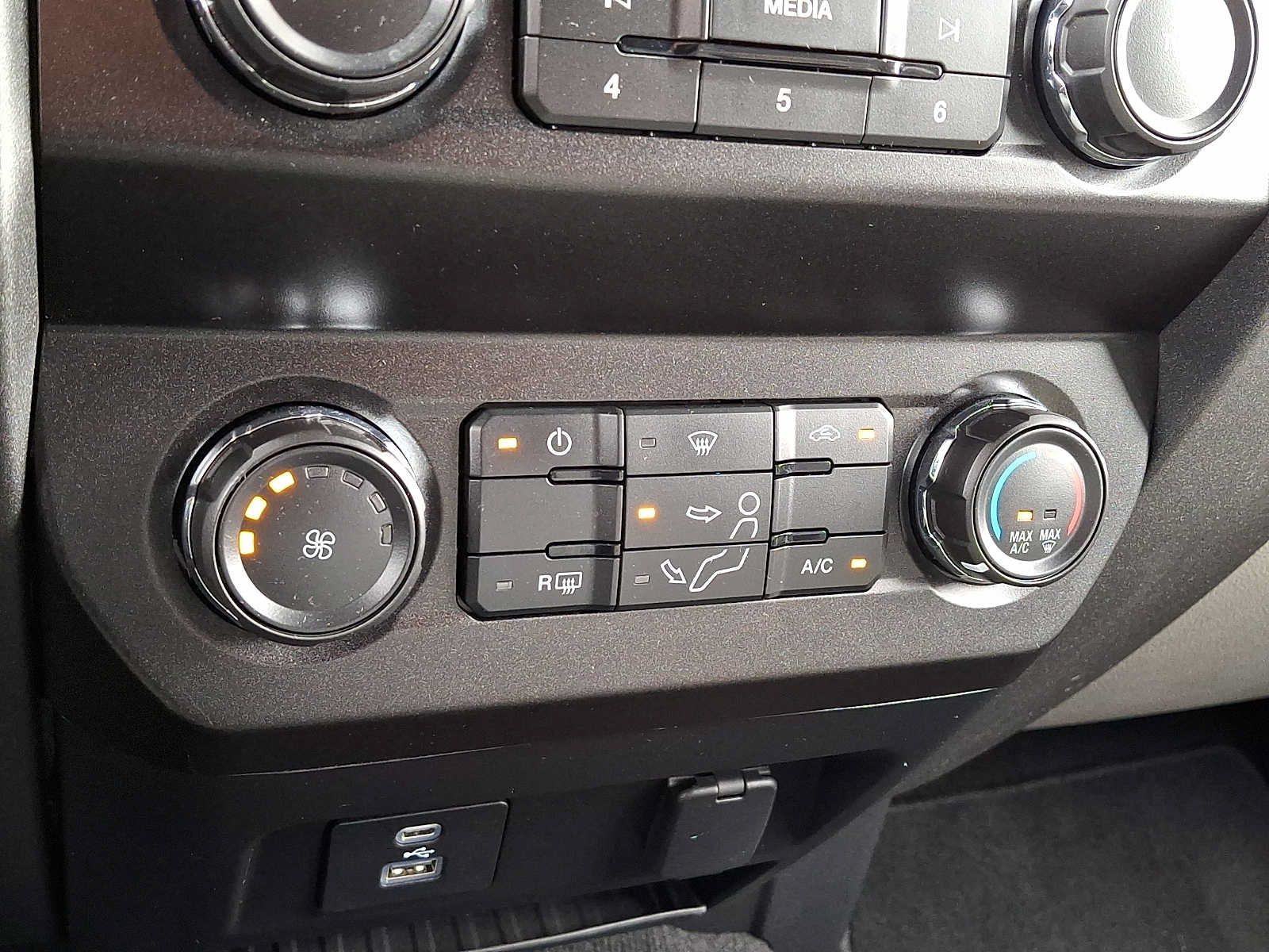 Used 2021 Ford F250 XL w/ STX Appearance Package AWD/4WD image 15