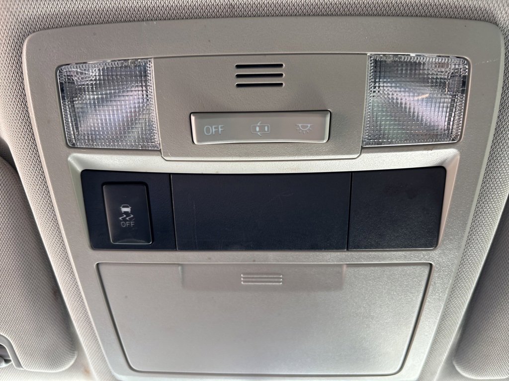 Used 2017 Toyota Tacoma SR image 18