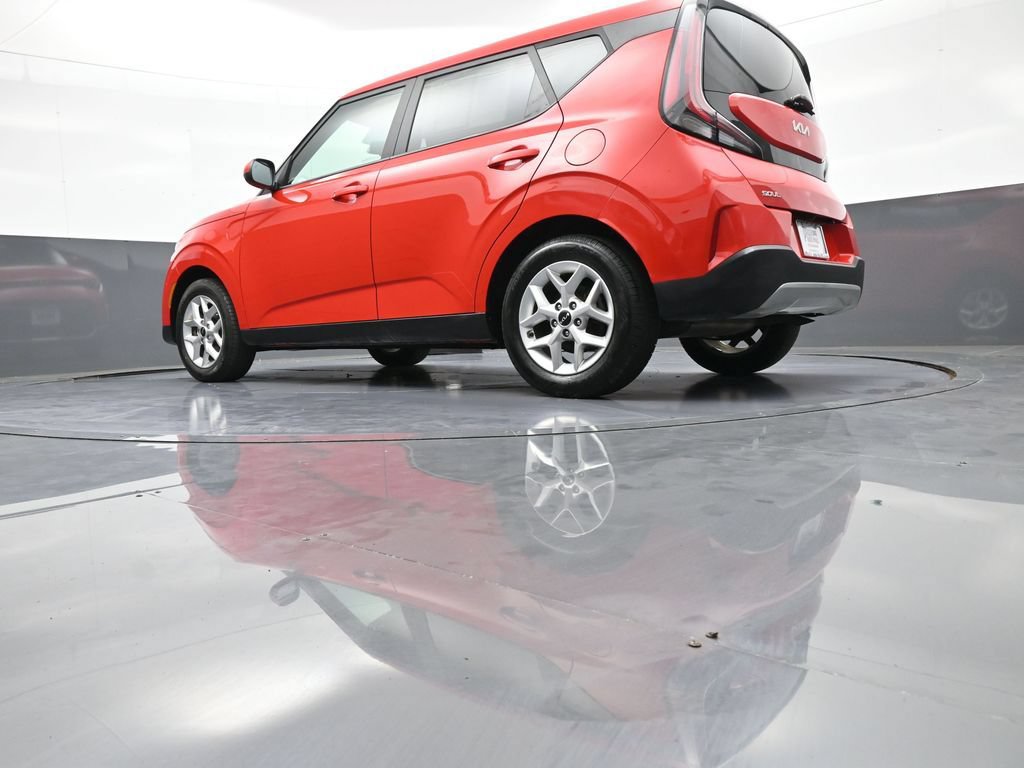 Certified 2023 Kia Soul LX w/ LX Technology Package FWD image 31