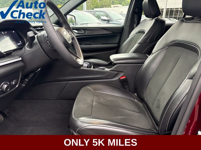 Used 2025 Jeep Grand Cherokee Altitude AWD/4WD image 22