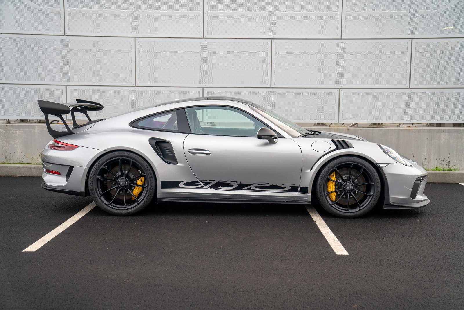 Used 2019 Porsche 911 GT3 RS image 8