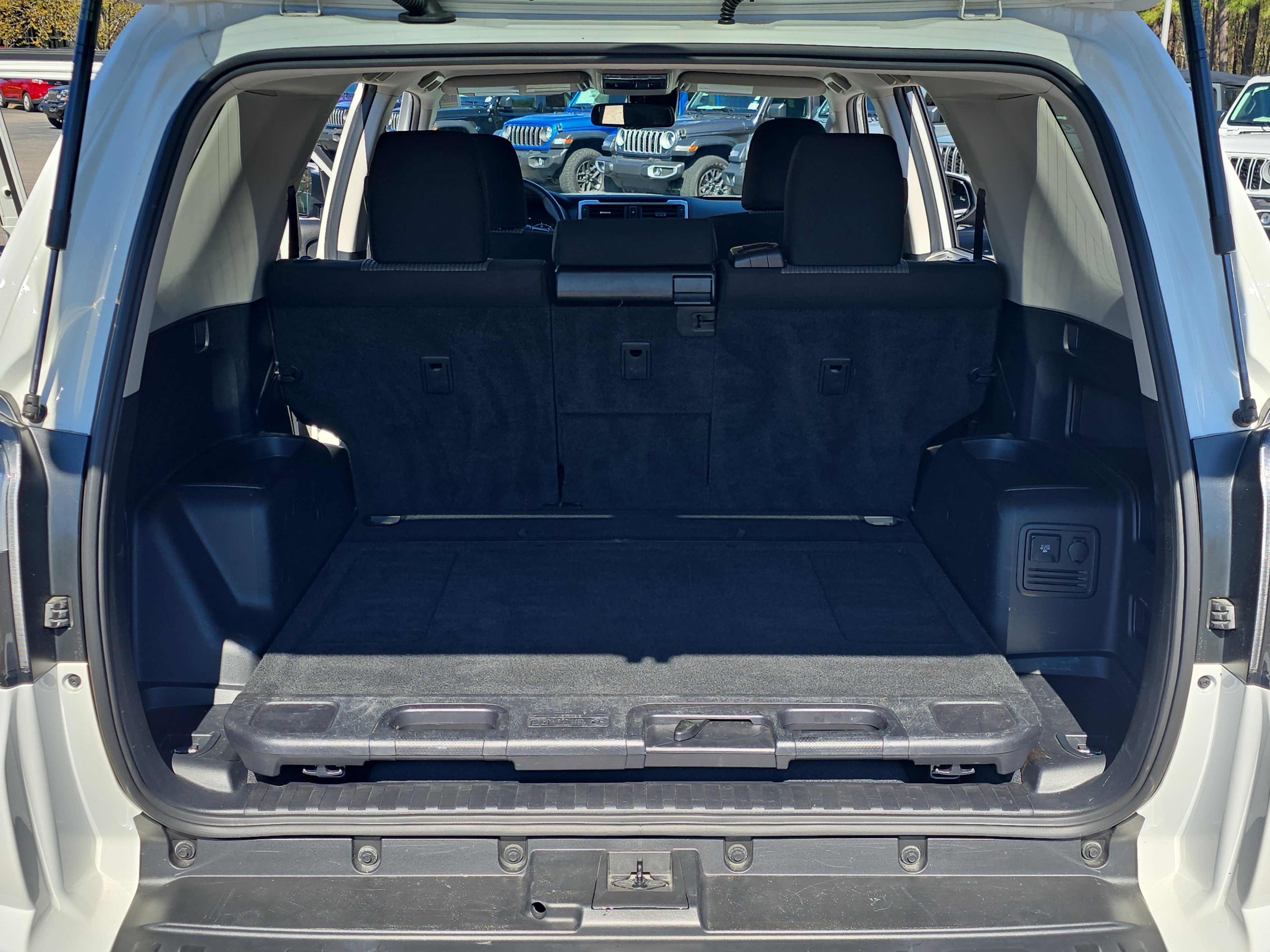 Used 2023 Toyota 4Runner SR5 image 12