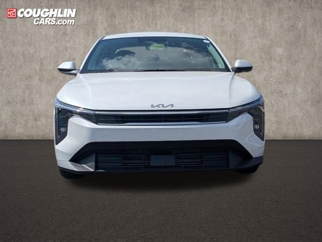 New 2025 Kia K4 LXS image 2