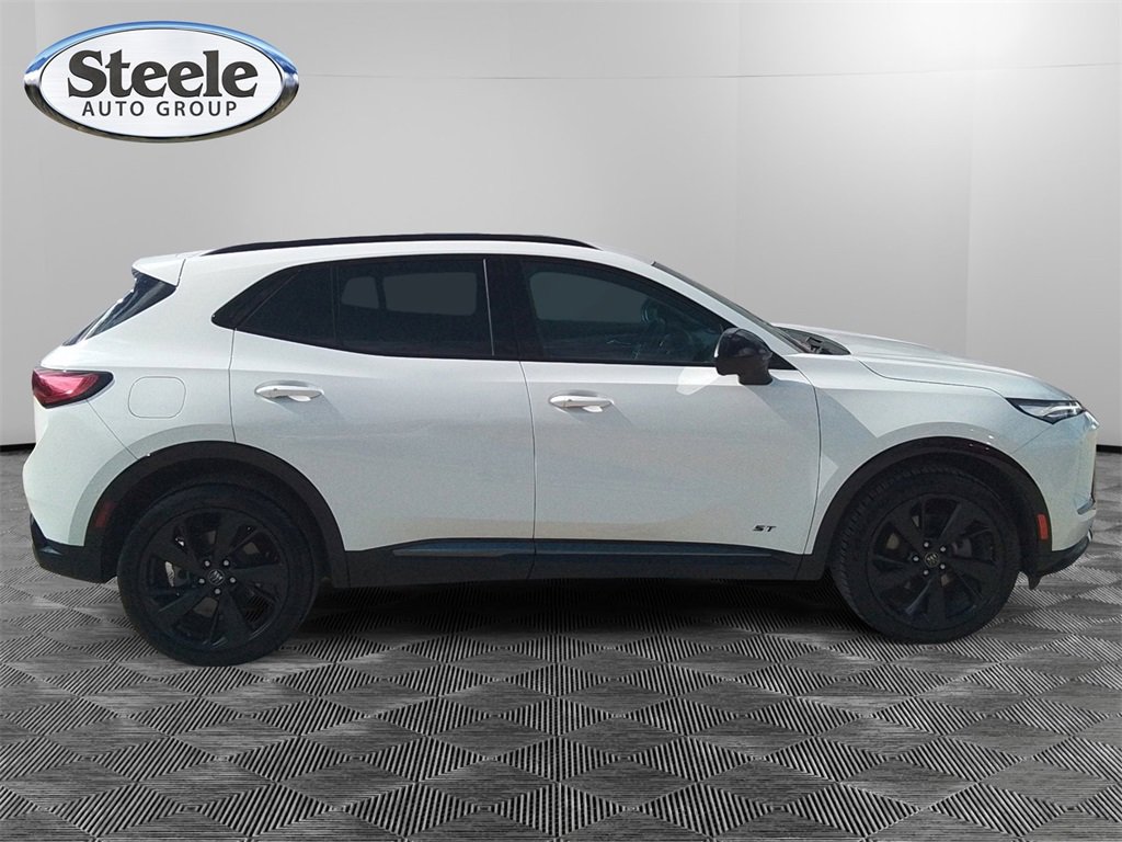 Used 2024 Buick Envision Sport Touring image 6