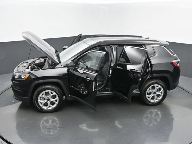 New 2025 Jeep Compass Latitude w/ Sun & Sound Group AWD/4WD image 63