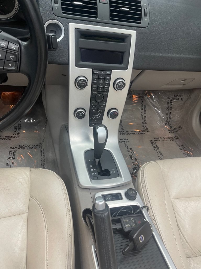 Used 2011 Volvo C70 T5 w/ Convenience Pkg FWD image 27