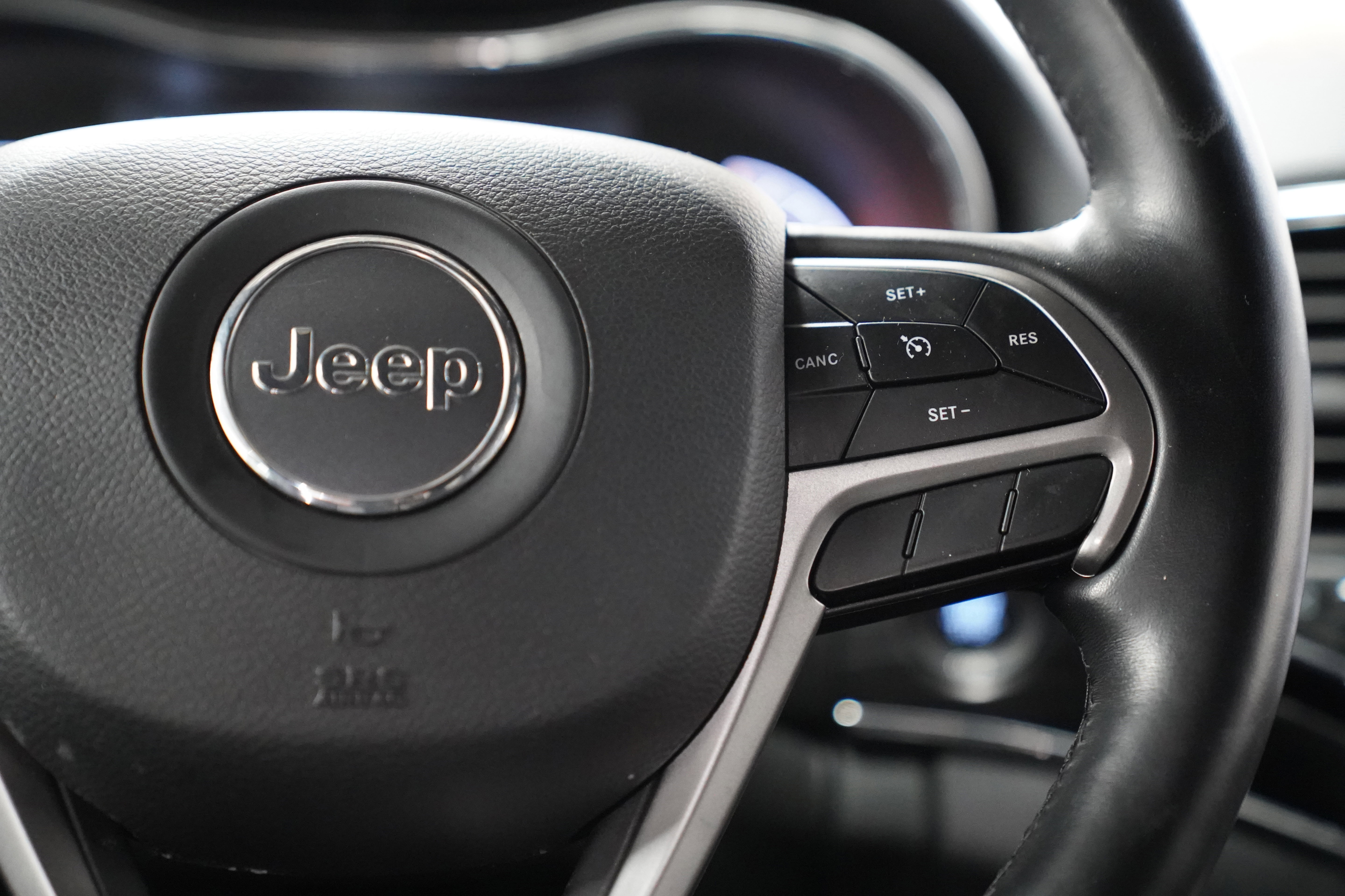 Used 2022 Jeep Grand Cherokee Limited AWD/4WD image 20