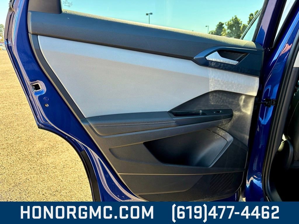 Used 2024 Volkswagen Taos SE image 17