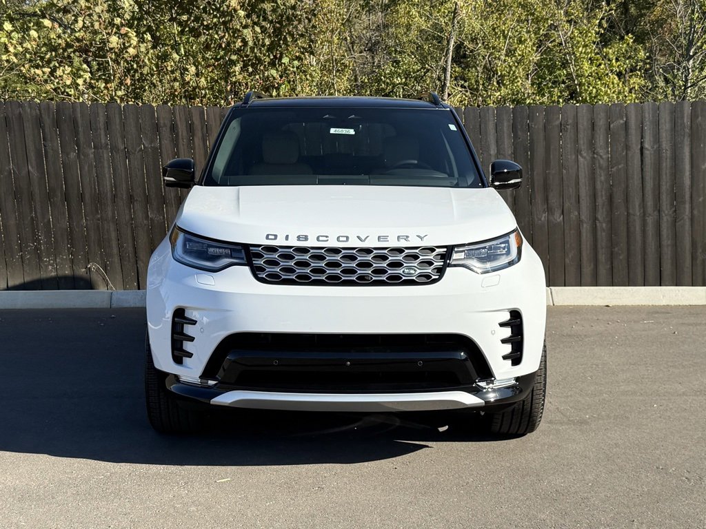 New 2026 Land Rover Discovery Limited Edition image 9
