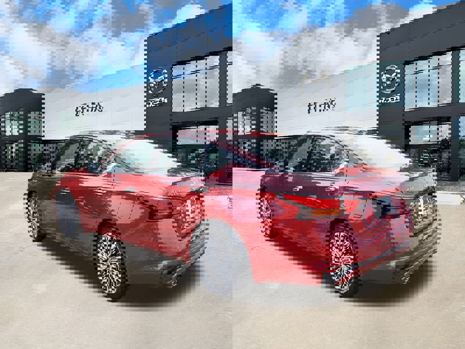 Used 2025 Nissan Altima 2.5 SL image 2