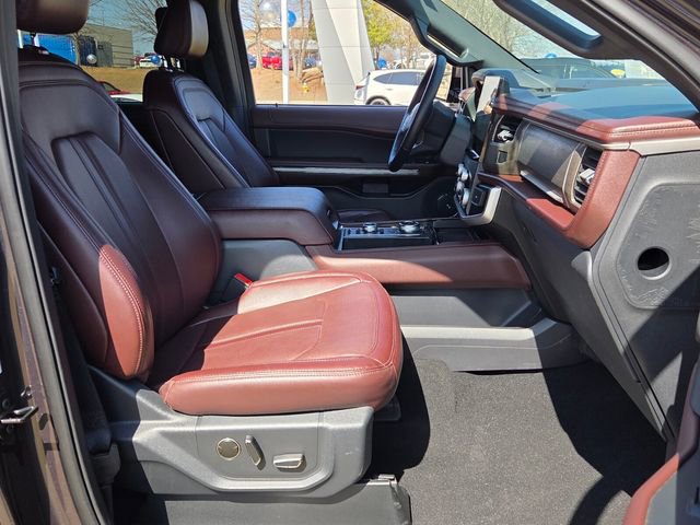 Used 2024 Ford Expedition Limited image 16