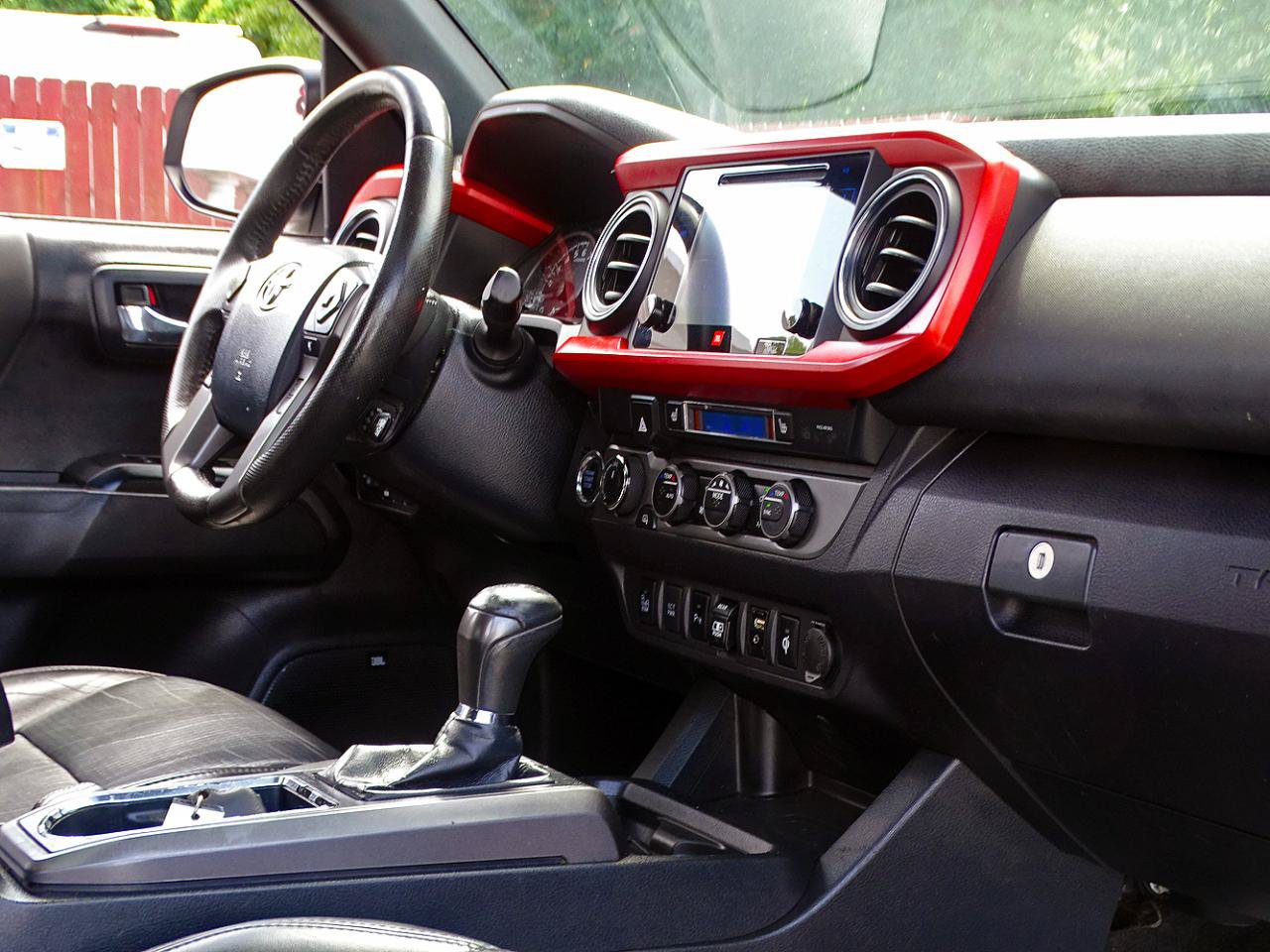 Used 2019 Toyota Tacoma TRD Off-Road AWD/4WD image 36