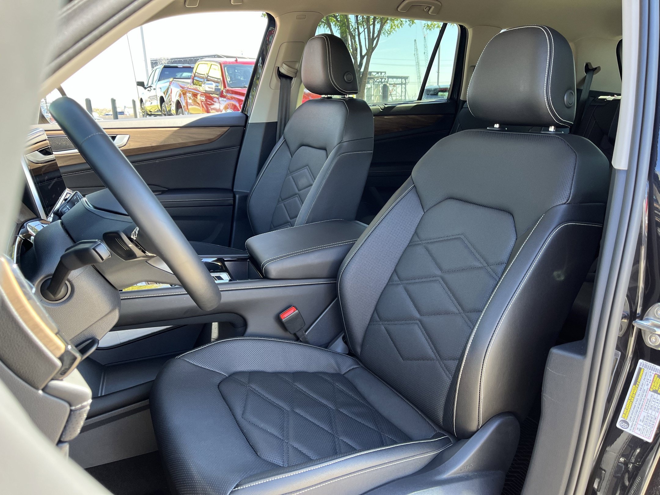 Certified 2026 Volkswagen Atlas SE FWD image 23