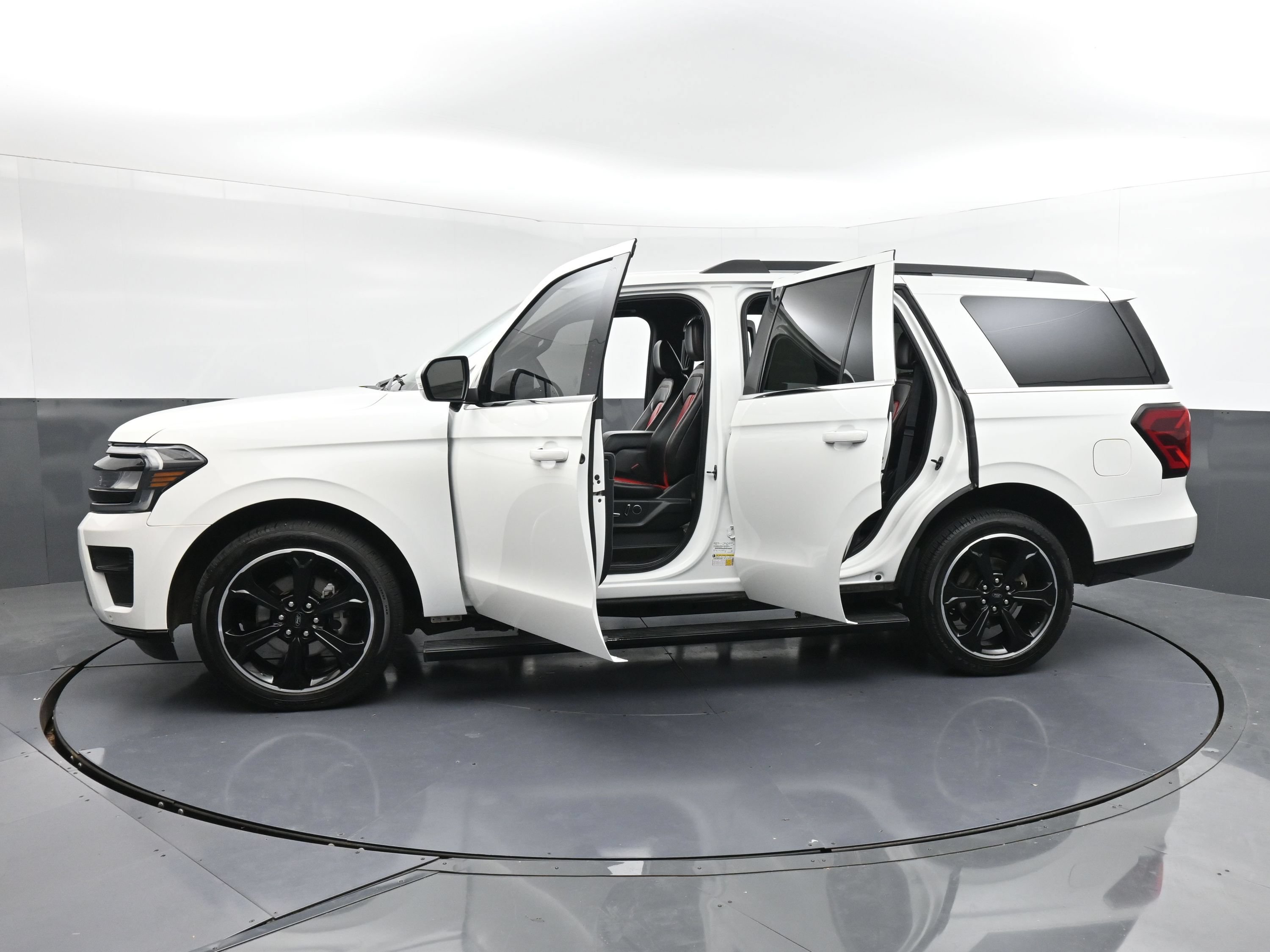 Used 2023 Ford Expedition Limited RWD image 43