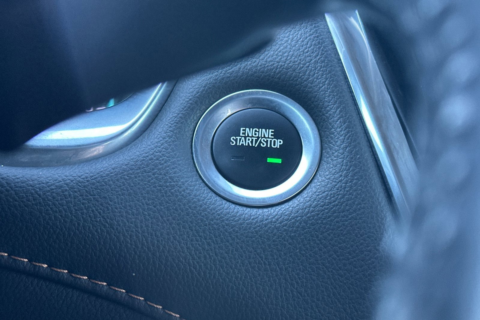 Used 2020 Chevrolet Traverse RS image 35