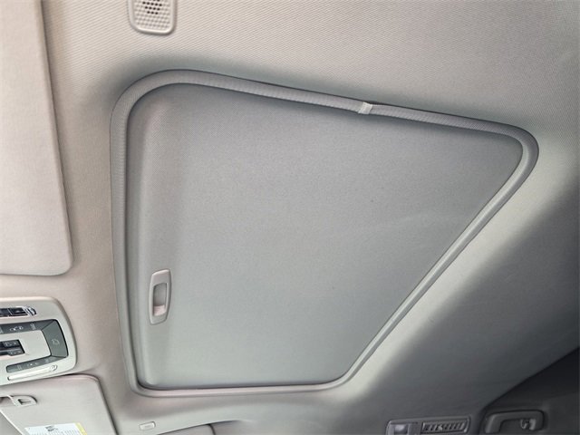 Used 2025 Toyota Sienna XLE image 19