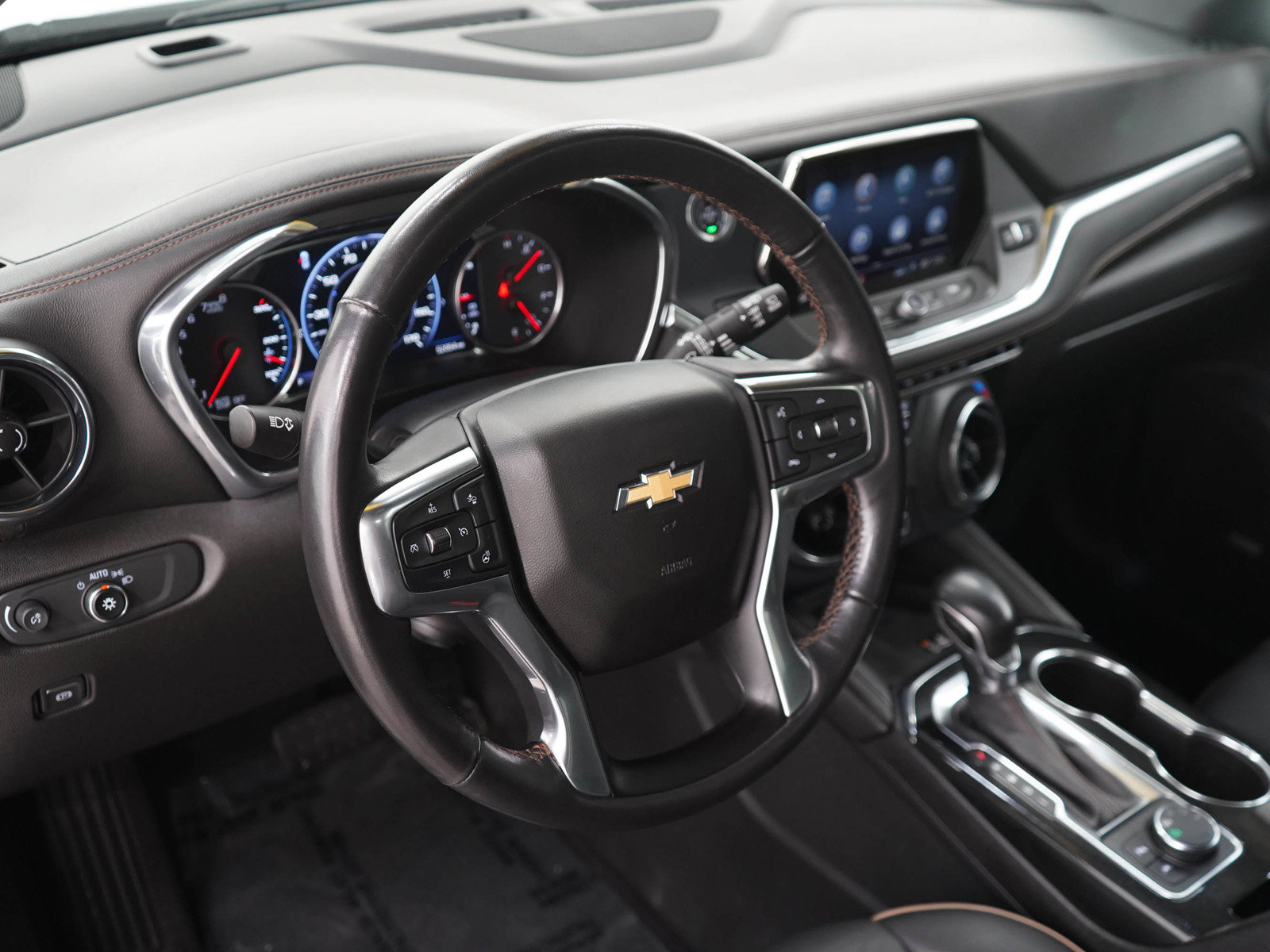 Used 2019 Chevrolet Blazer Premier w/ Sun and Wheels Package AWD/4WD image 21