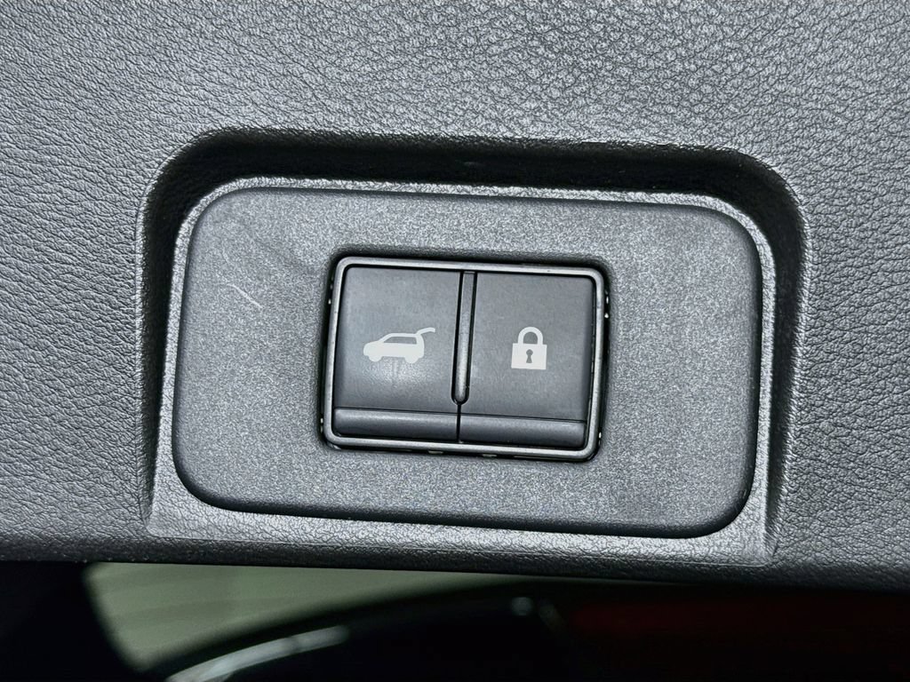 Certified 2024 Nissan Rogue SL FWD image 30