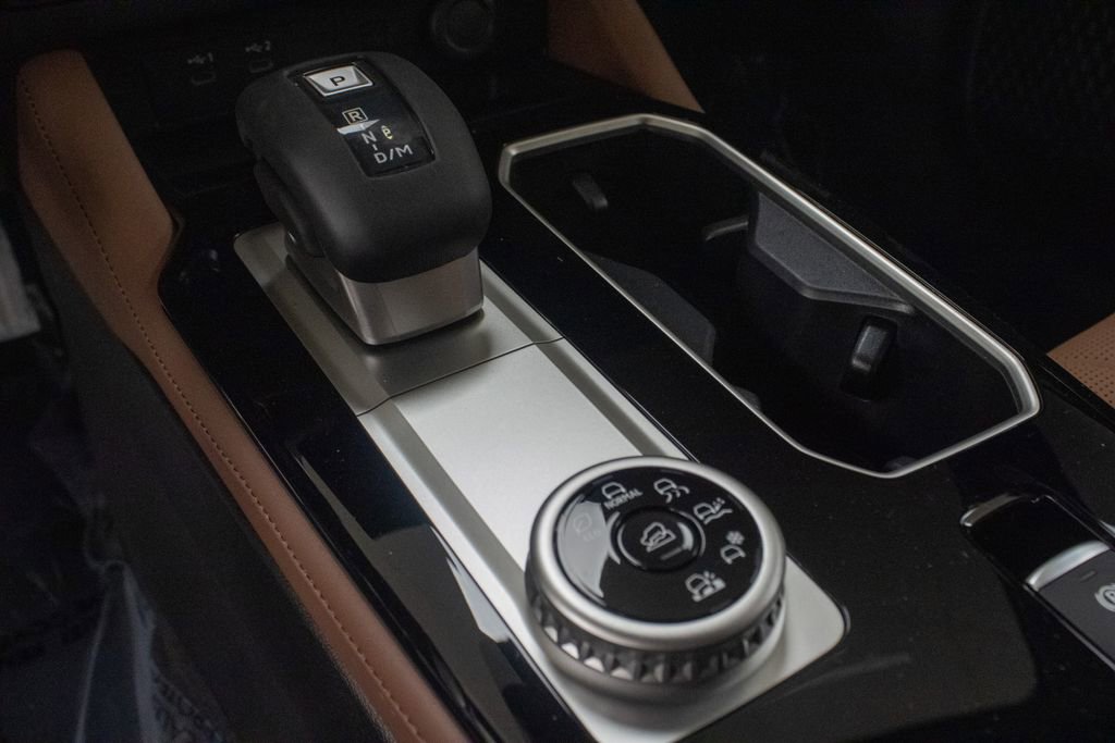 New 2026 Mitsubishi Outlander SEL image 16