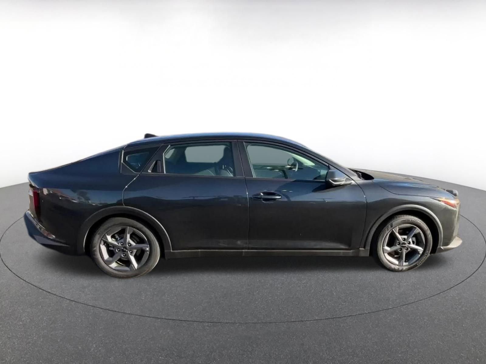Used 2025 Kia K4 FWD image 14