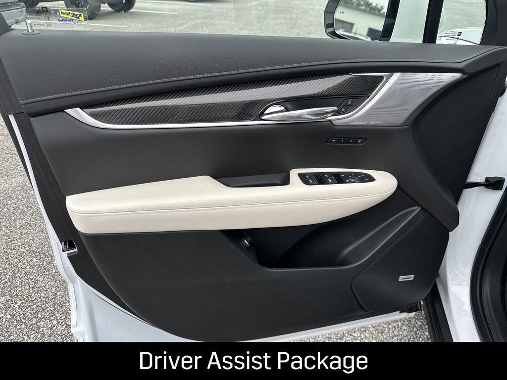 Certified 2025 Cadillac XT6 Sport w/ Technology Package AWD/4WD image 11