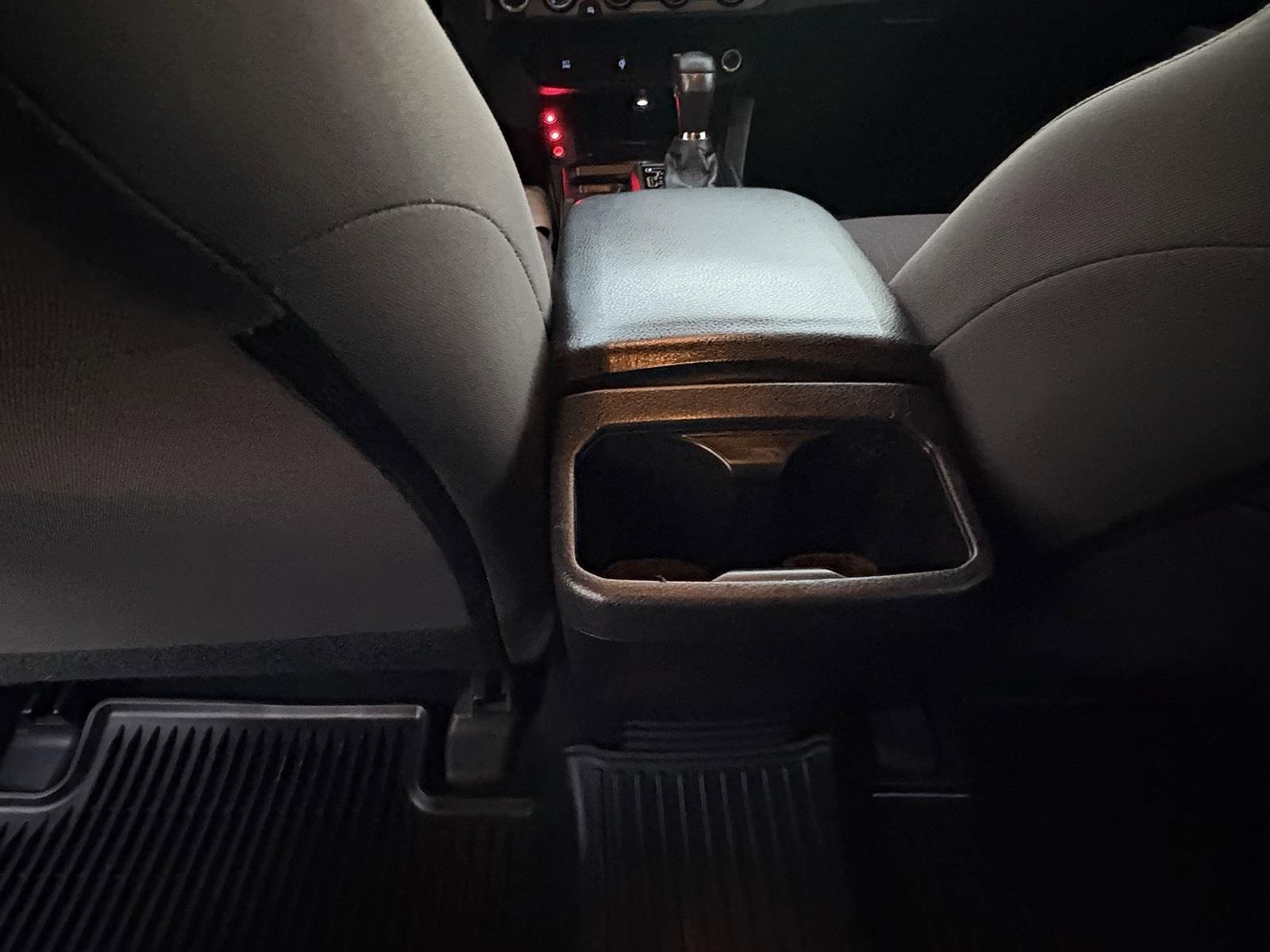 Used 2016 Toyota Tacoma TRD Sport image 27